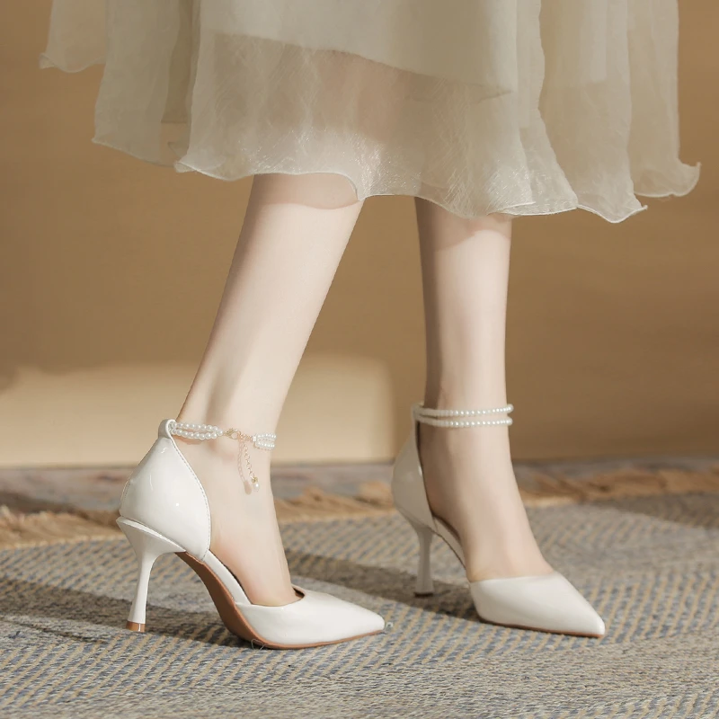 时装凉鞋女2025新款夏季包头细跟珍珠一字扣尖头中空单鞋女高跟鞋