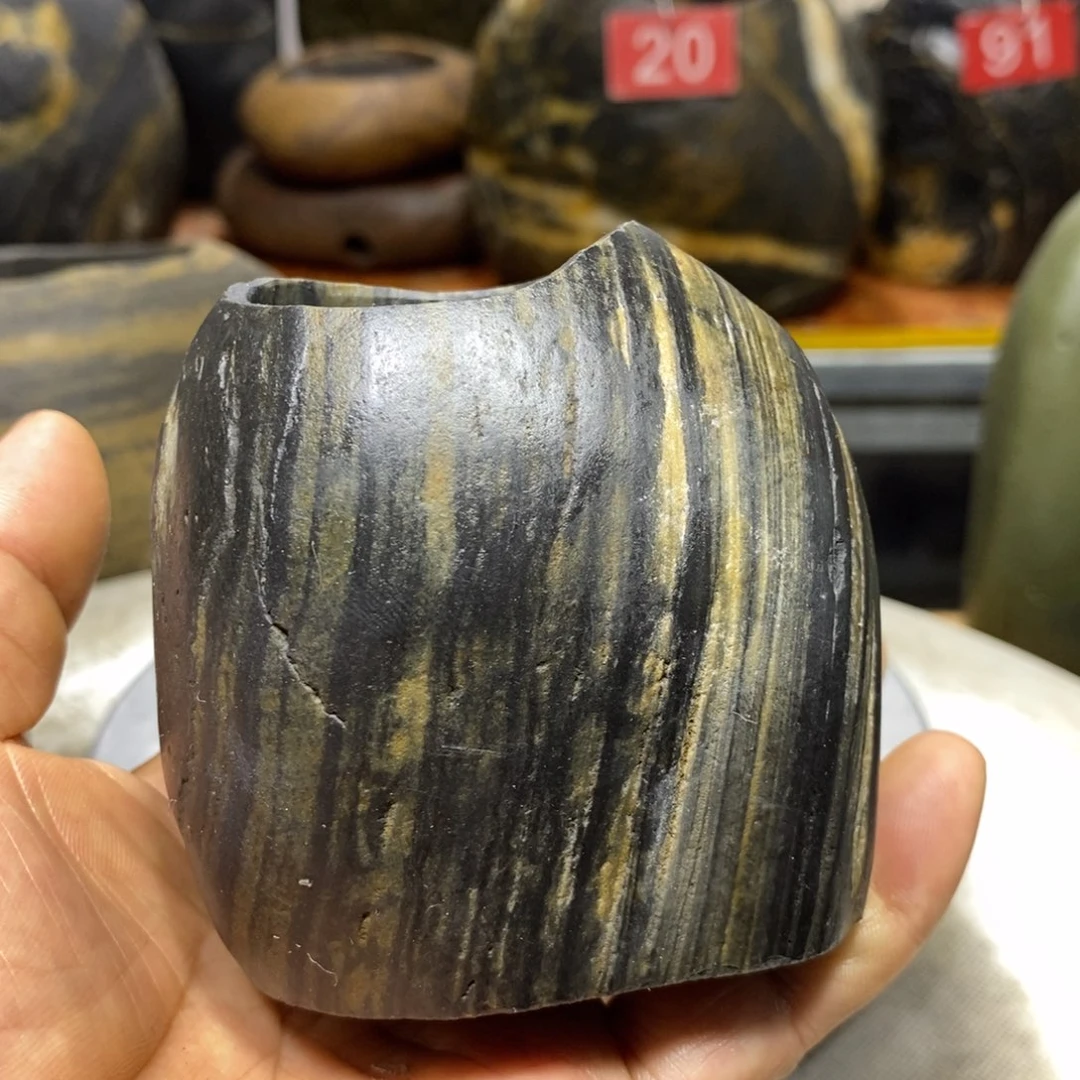 会*石头花瓶非常漂亮