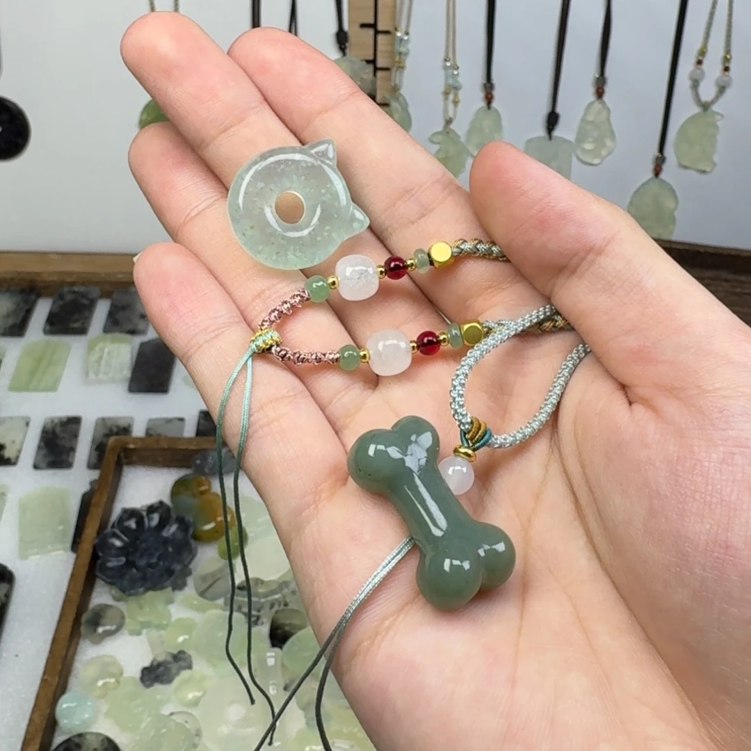 蛇纹石玉吊坠未镶嵌我****王