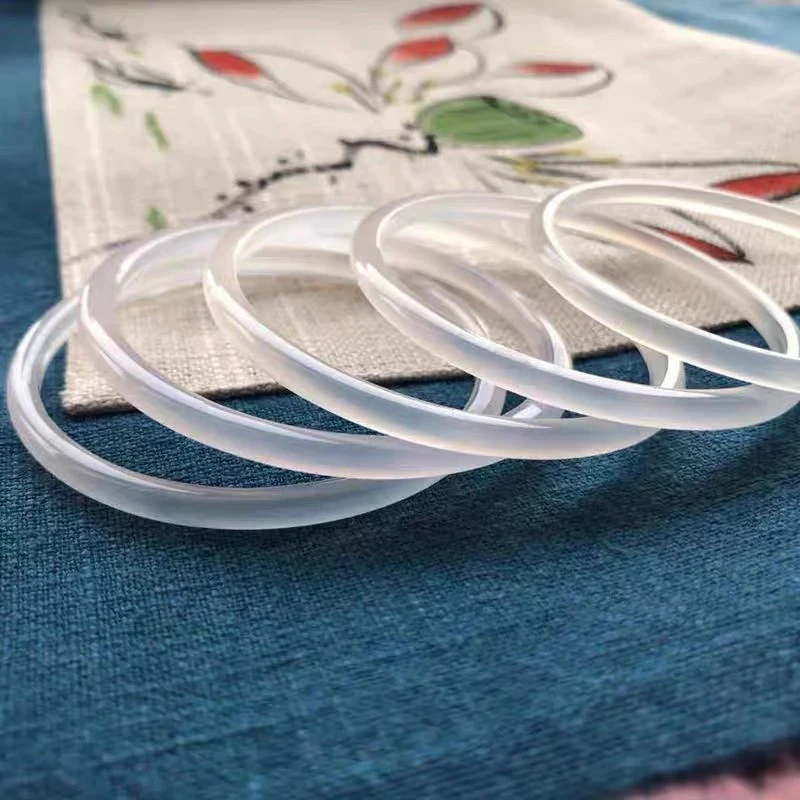 马料美人条白月光玛瑙手镯（多样性发一）