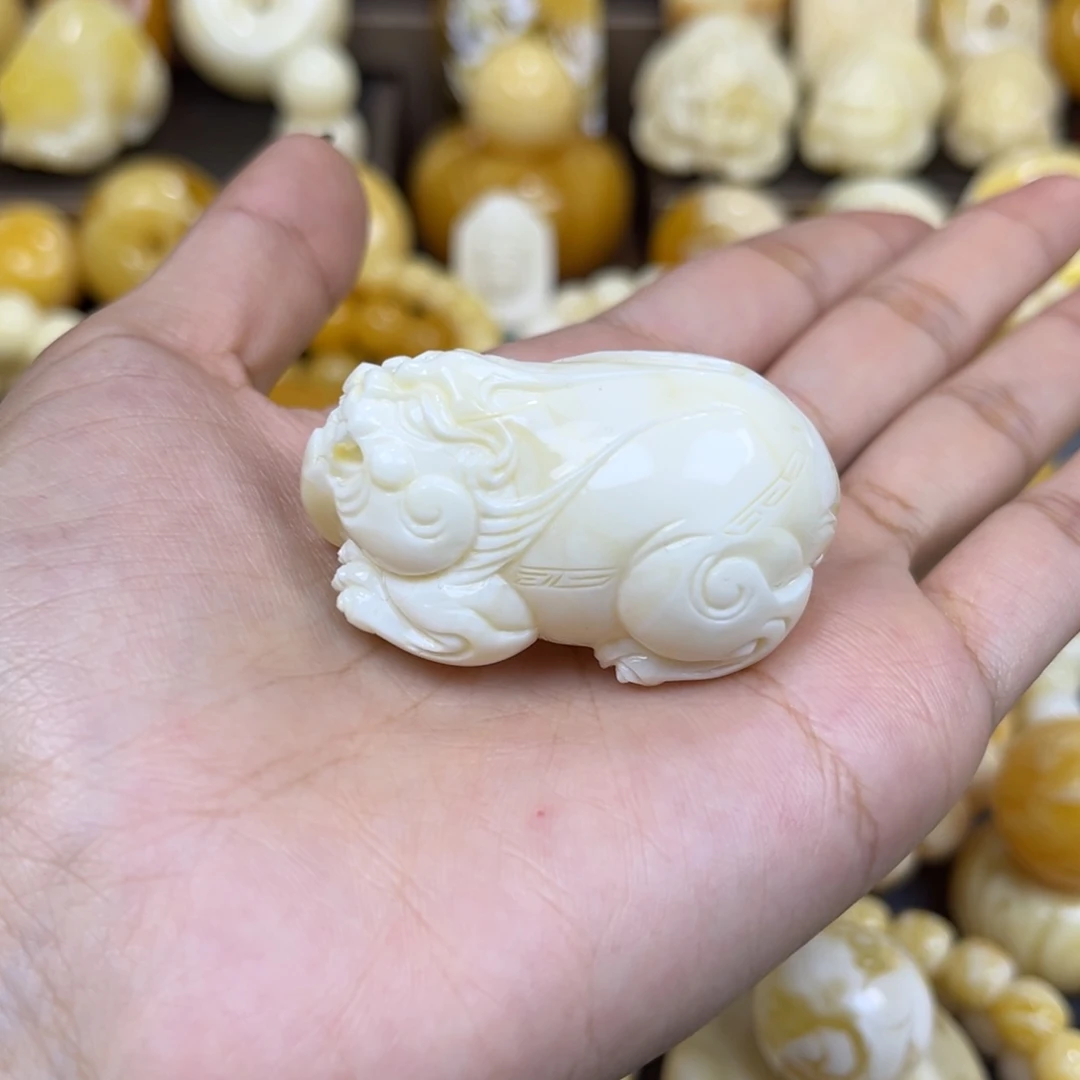 琥珀未镶嵌手串……