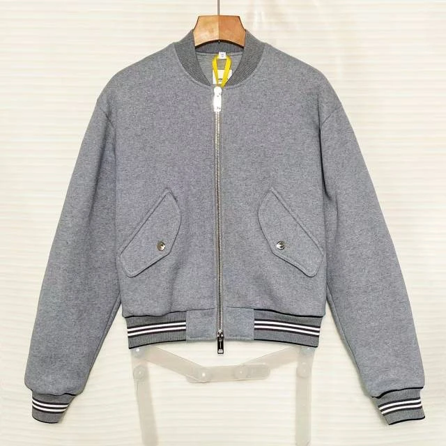 99新 BURBERRY/博柏利 时尚 简约 外套/XS码/XG-Y23206