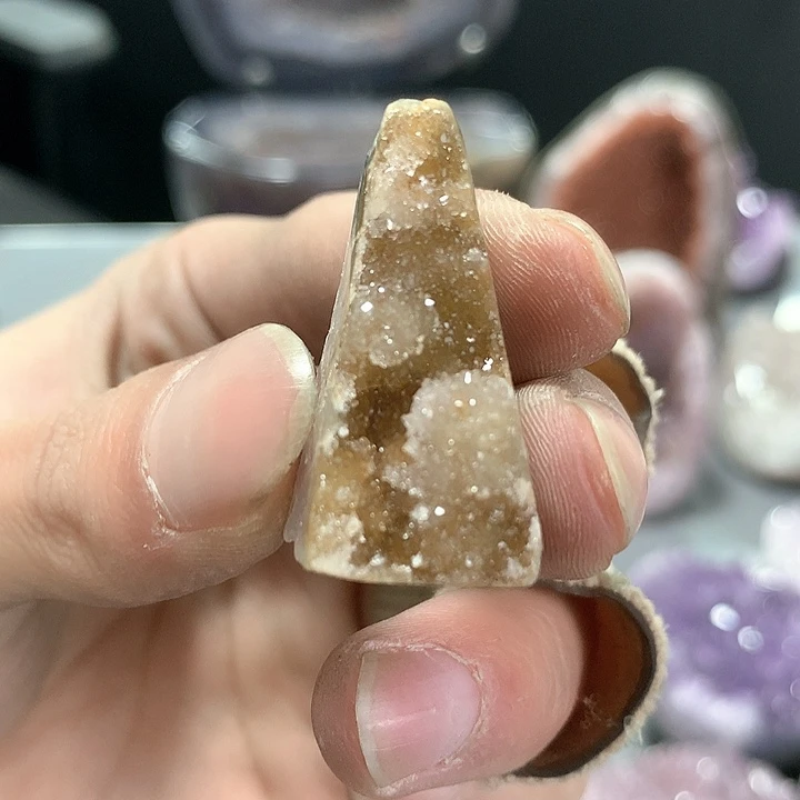 水晶大型摆件（非配饰）未镶嵌