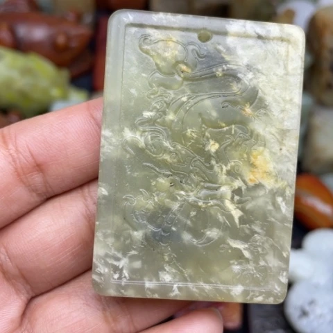 蛇纹石玉未镶嵌颈饰44