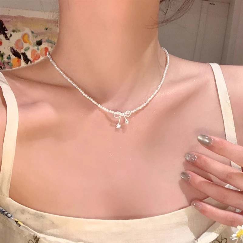 铜合金项链 蝴蝶结仿珍珠项链choker女轻奢高级感锁骨链配饰颈链