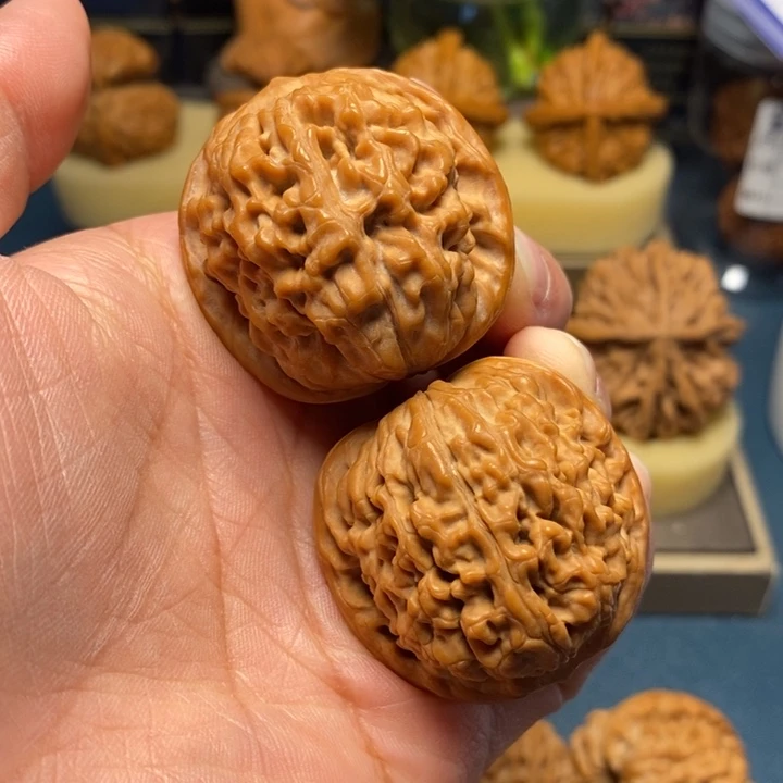 【闪购商品】把件文玩核桃莲花