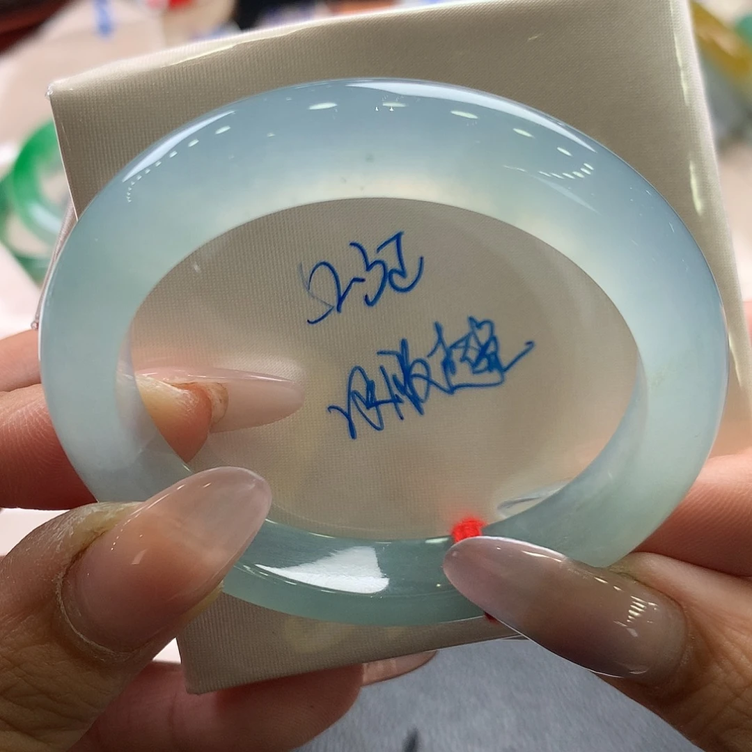 翡翠未镶嵌手镯52.3正强推