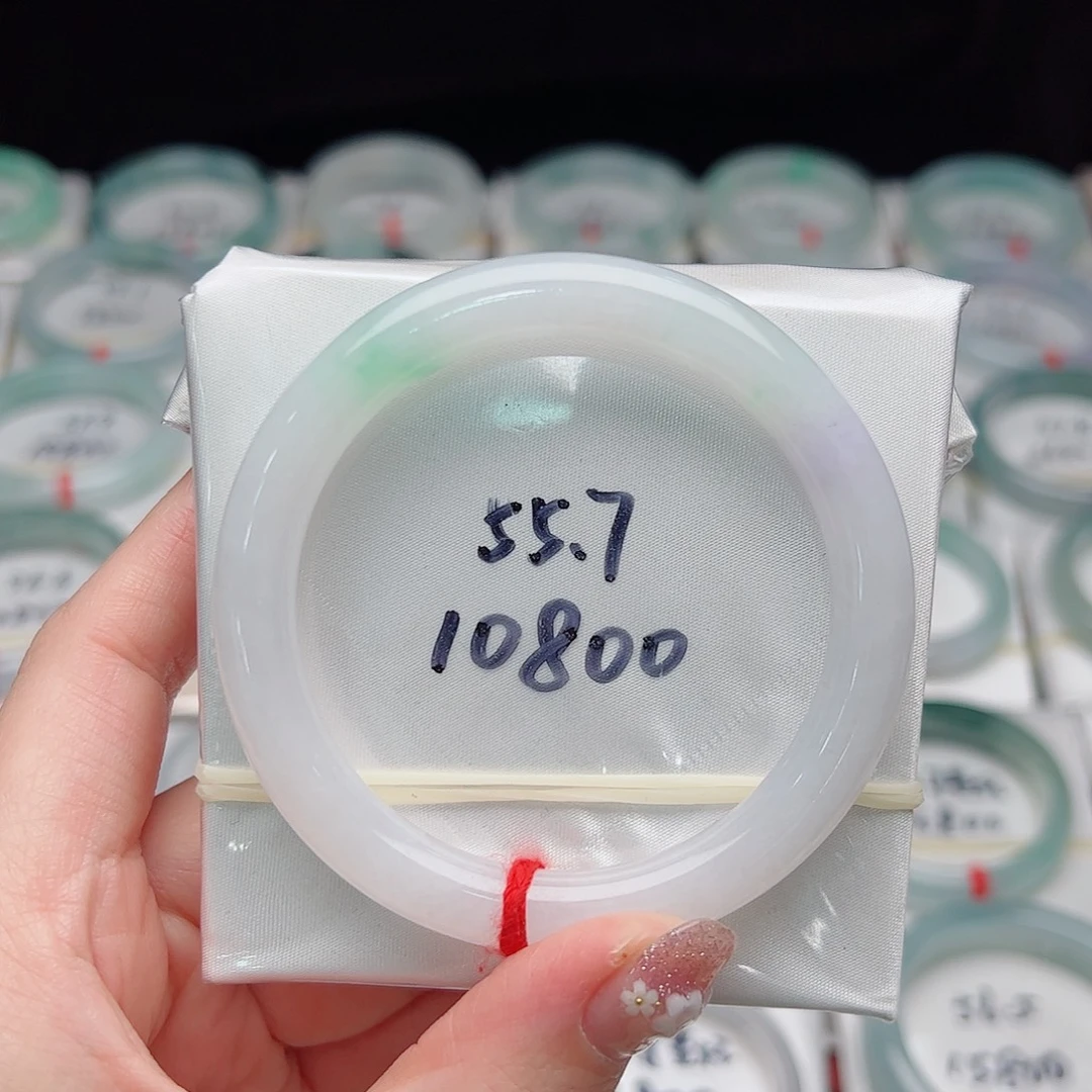 翡翠手镯（圆镯）未镶嵌