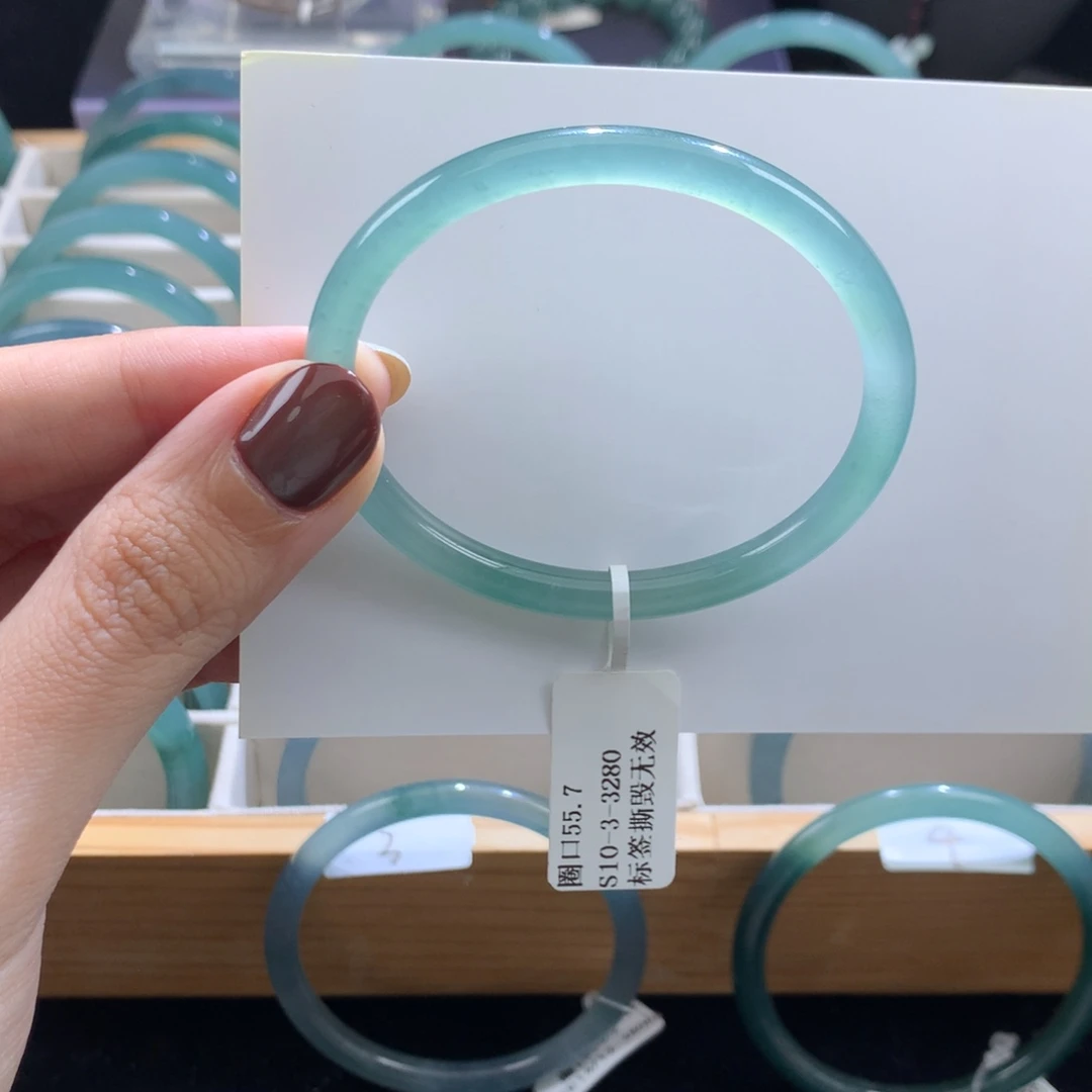 翡翠未镶嵌手镯55.7贵妃冰绿