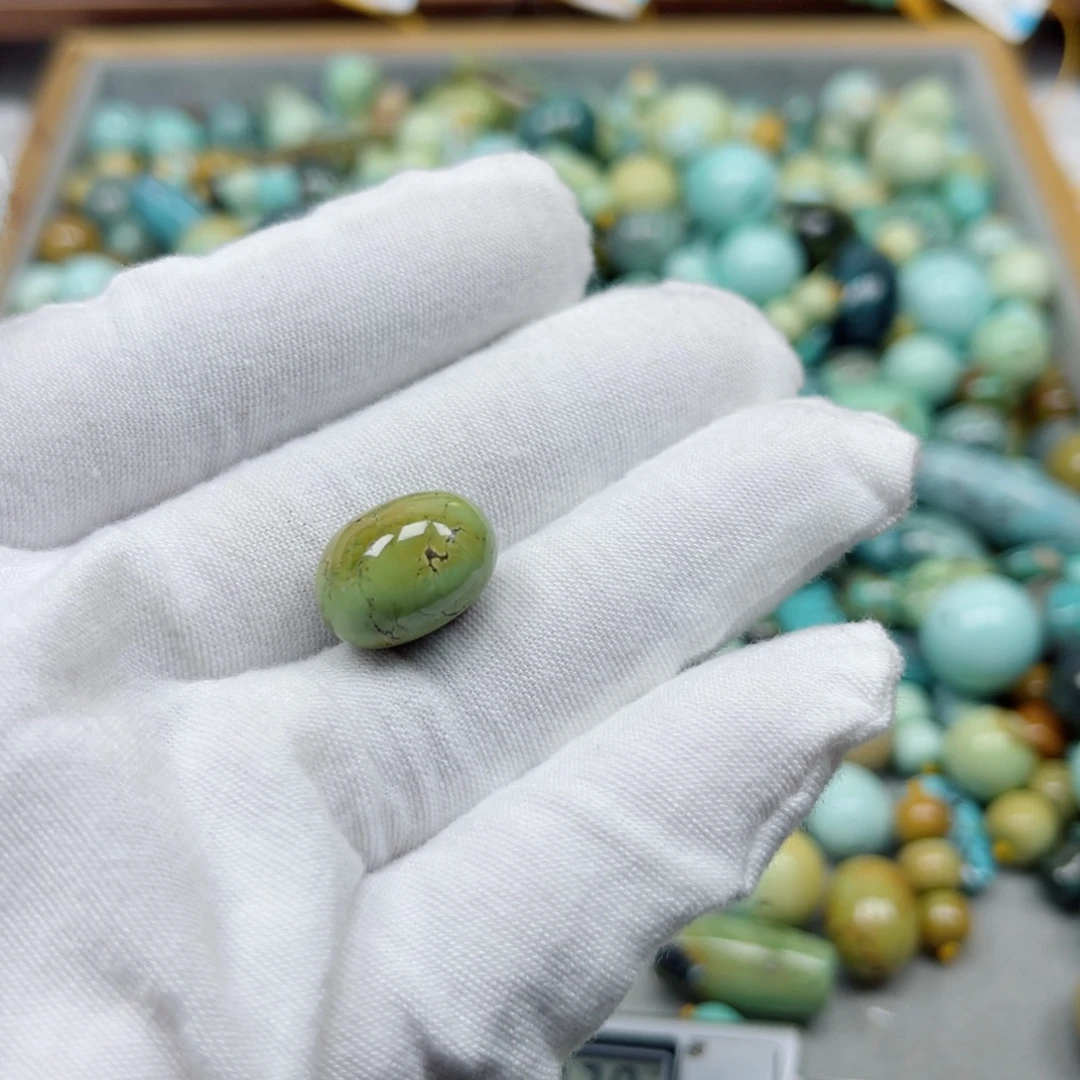 绿松石未镶嵌挂件