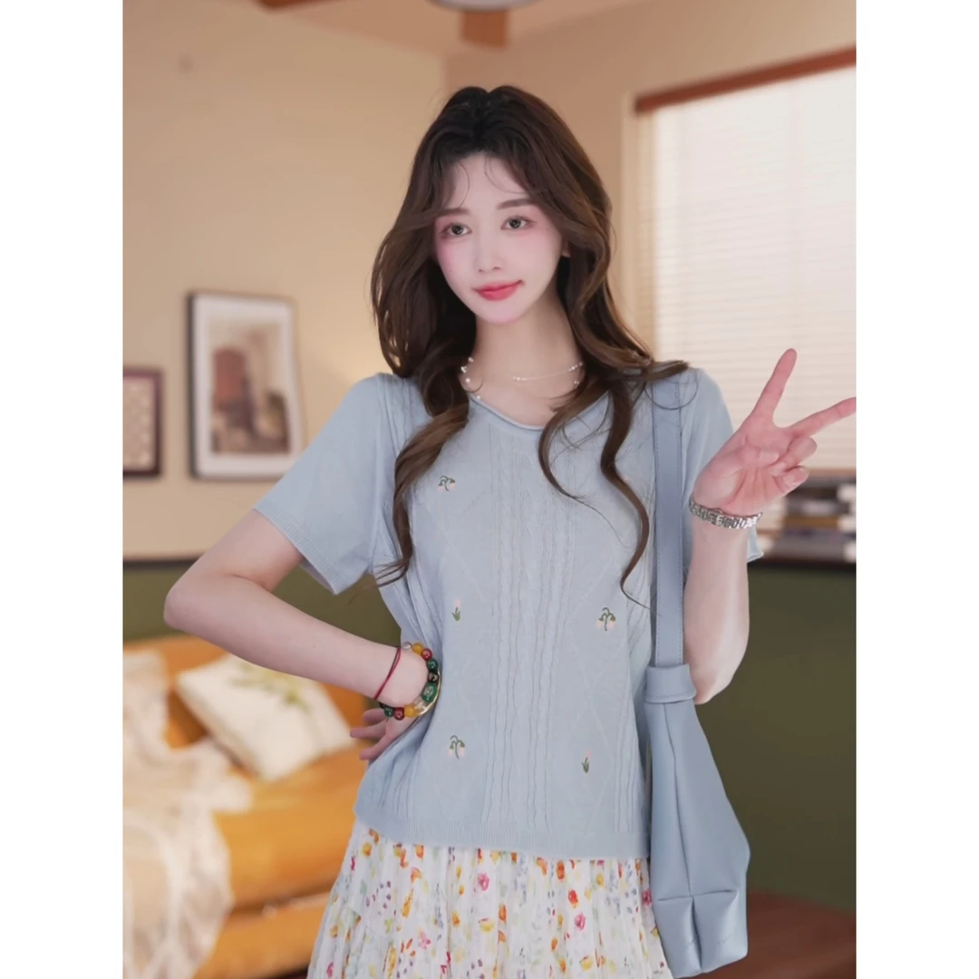 余紫绮【盐系晨光 】欧若风 时尚休闲显瘦针织上衣女ZC1988499