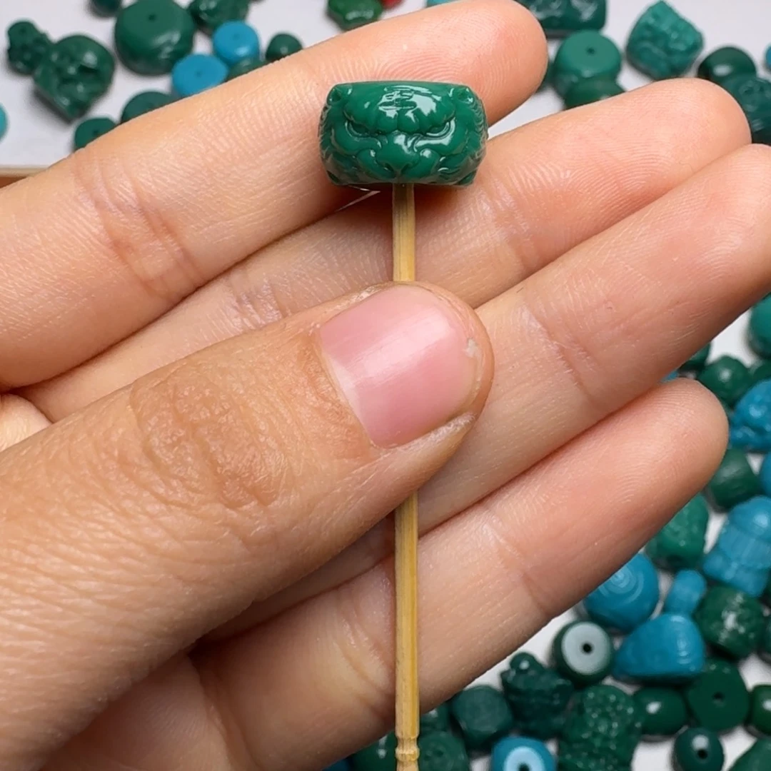 琉璃颈饰科技松配饰