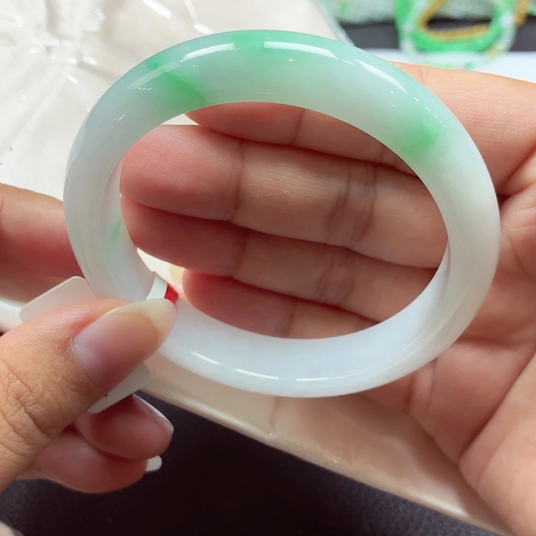 翡翠未镶嵌手镯天然缅甸A货翡翠