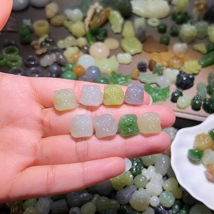 和田玉未镶嵌珠宝半成品98一个多样性发其一