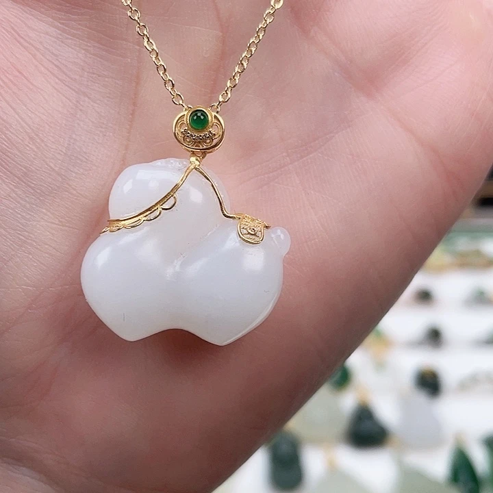 颈饰未镶嵌和田玉