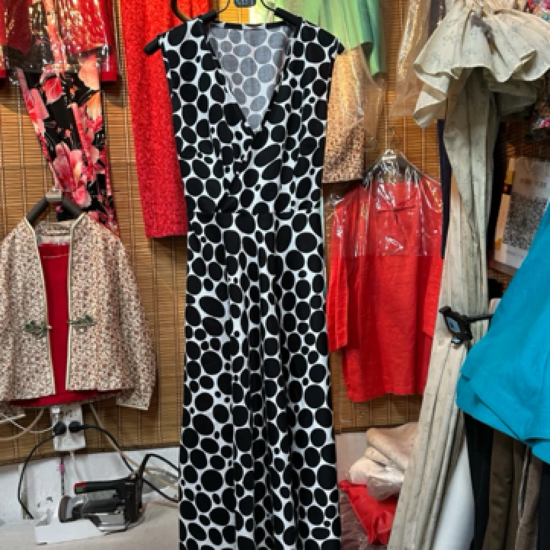 连衣裙 贡缎面料、180度大摆裙、定制款、15天内发货