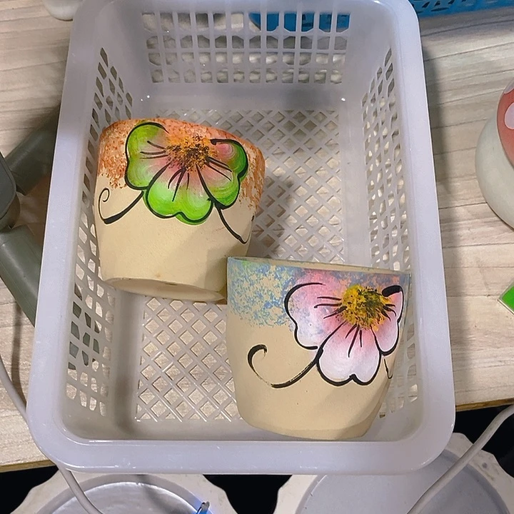 紫砂花盆多肉瑕疵盆有孔。