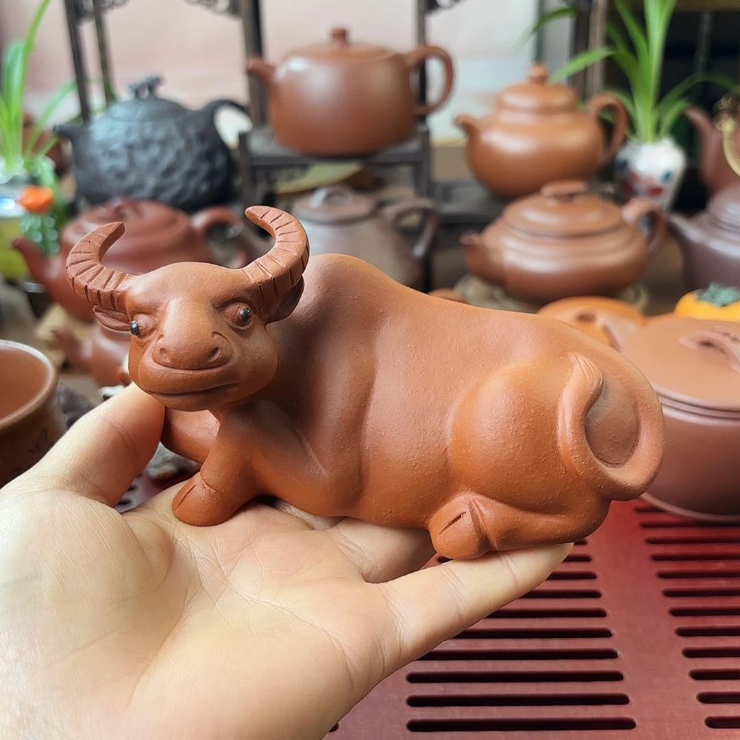 紫砂茶壶牛气冲天