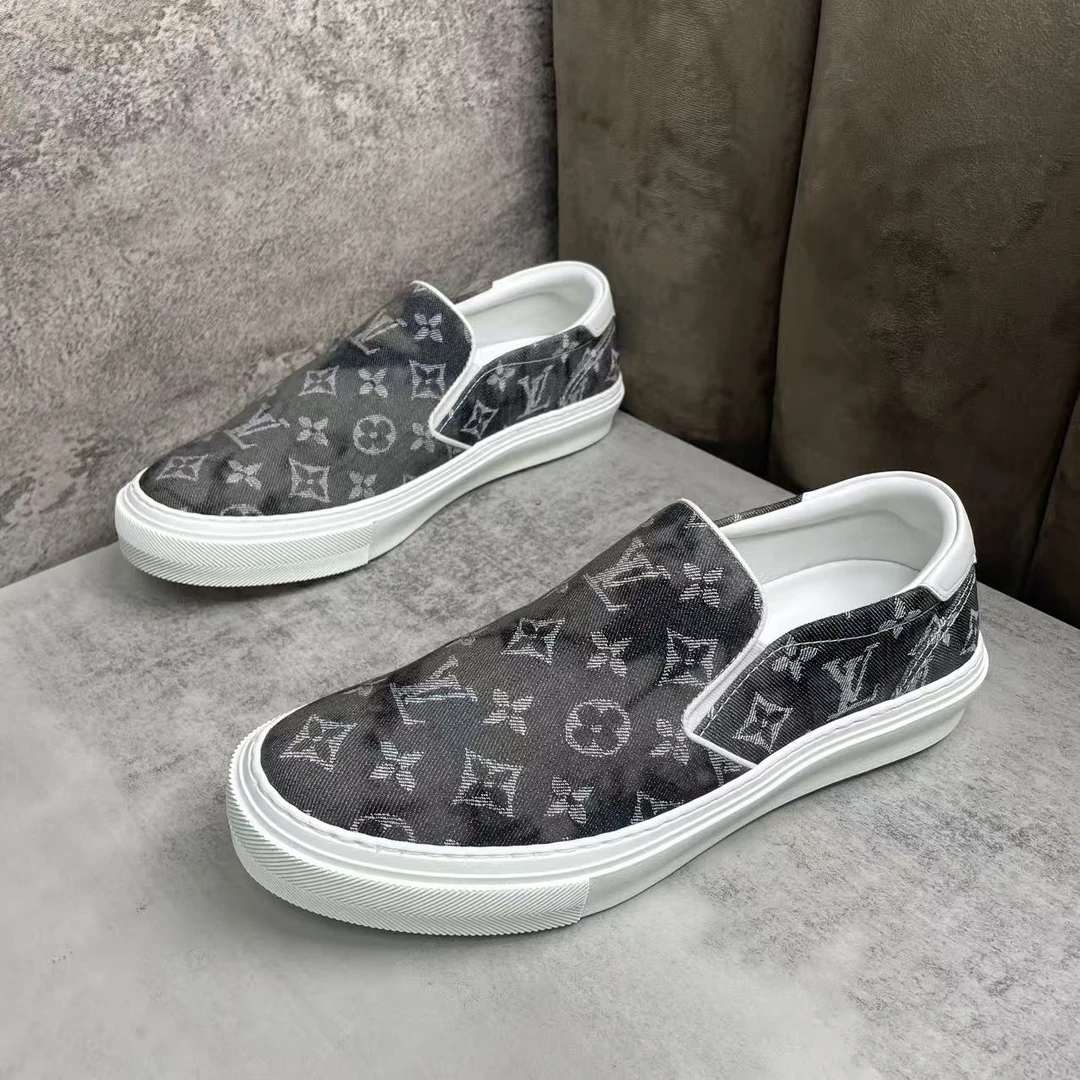 未使用 LouisVuitton/路易威登 黑灰刺绣老花满印一脚蹬/41.5码