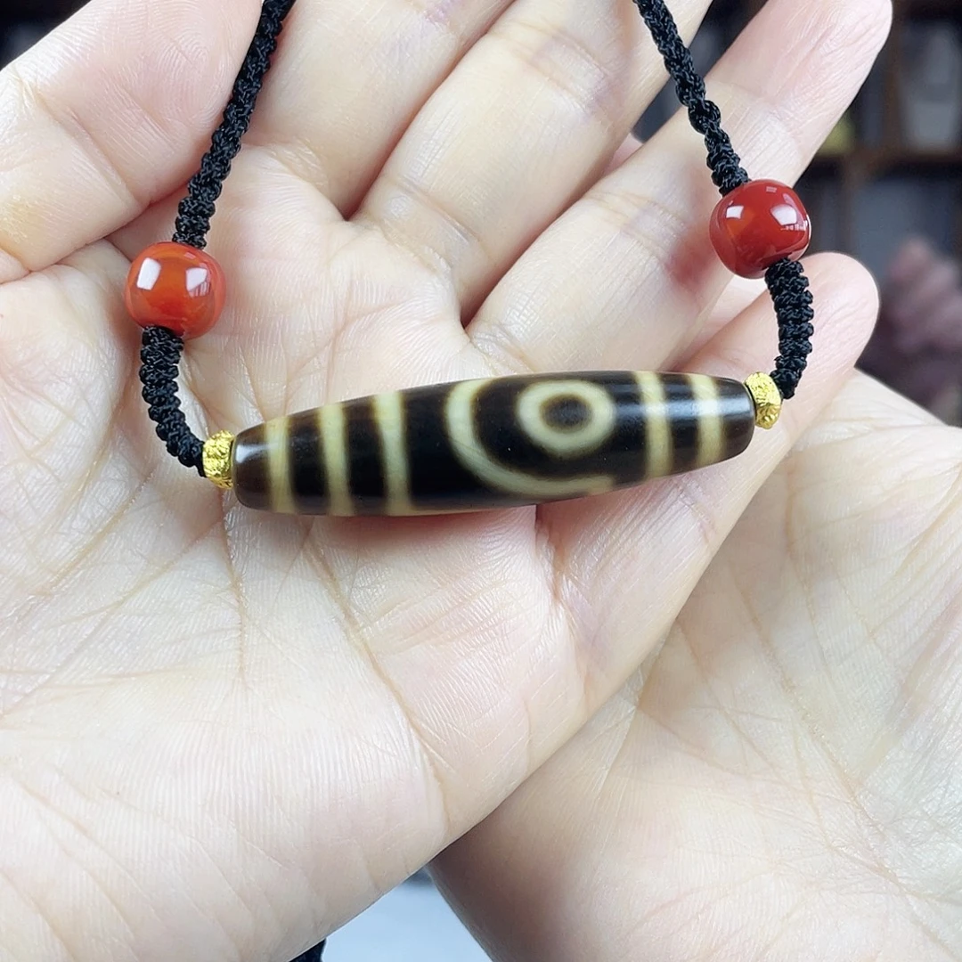 玛瑙/玉髓合金颈饰张魁