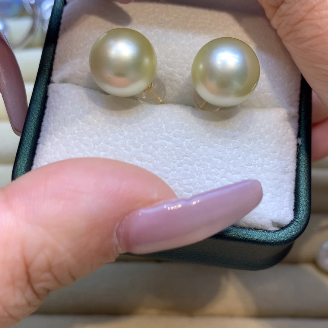 18K金镶嵌耳饰海水珍珠