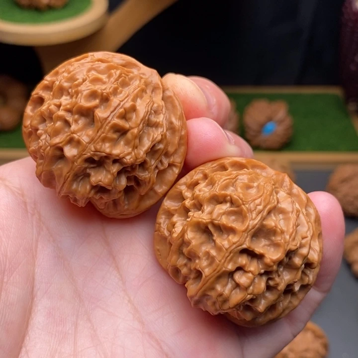 文玩核桃把件苹果园40