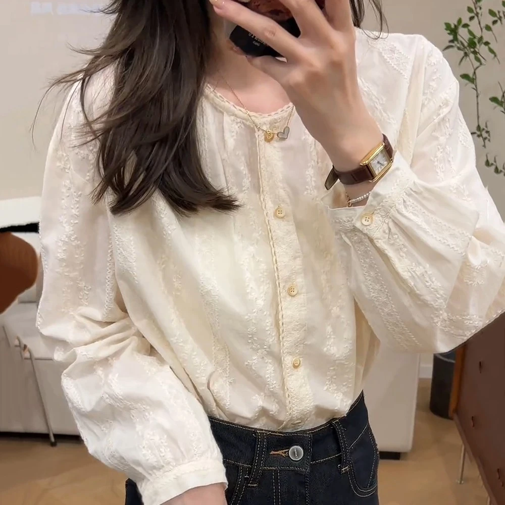 纽扣厚款刺绣薄款衬衫衬衣春秋洋气复古宽松法式国风春季小衫百搭