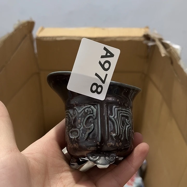 瀟***婳默认微瑕瓷器、茶具、壶、摆件，介意勿拍