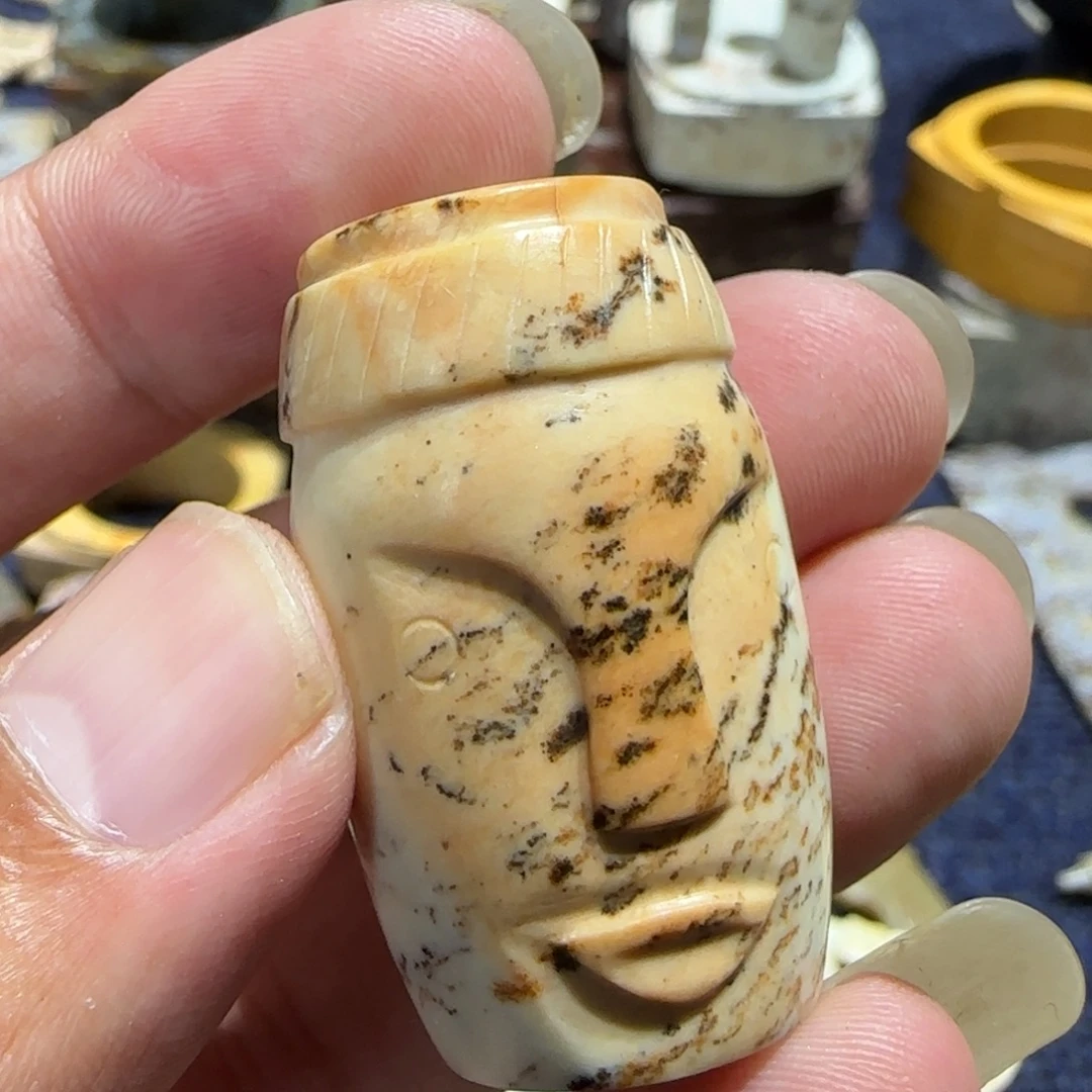 用***3和田玉（糖玉）未镶嵌车挂