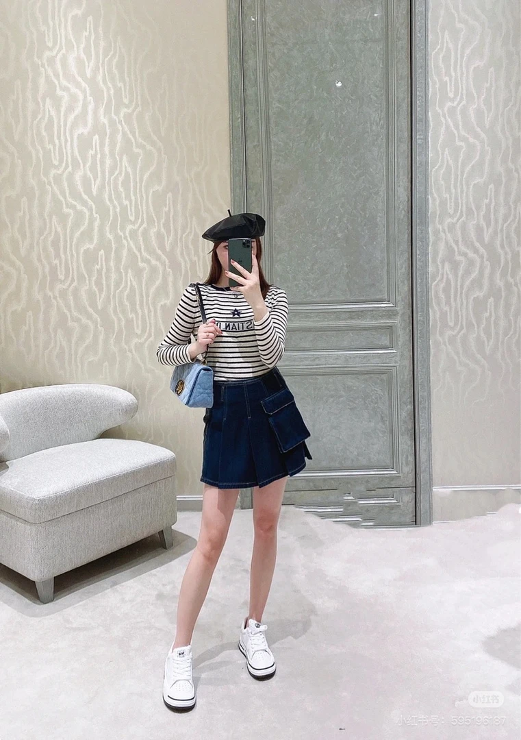 99新 DIOR/迪奥 一片式蓝色牛仔短裙 半身裙  40码02753
