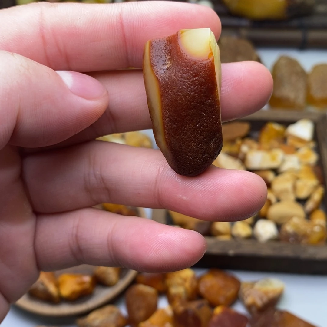 楚***岩定制琥珀天然蜜蜡