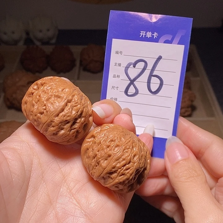 文玩核桃把件铁锤妹妹