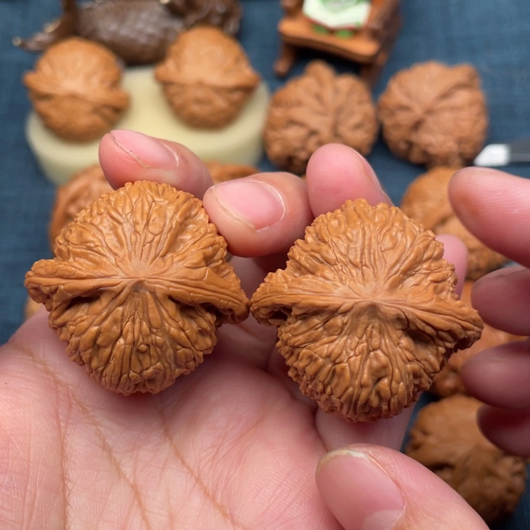 文玩核桃把件39.8球绣球