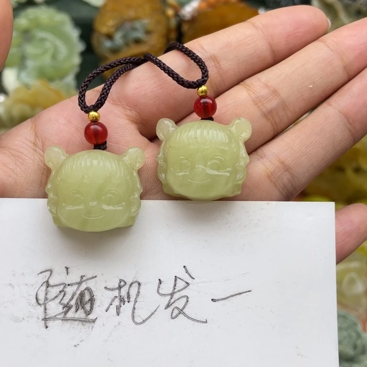 蛇纹石玉未镶嵌吊坠