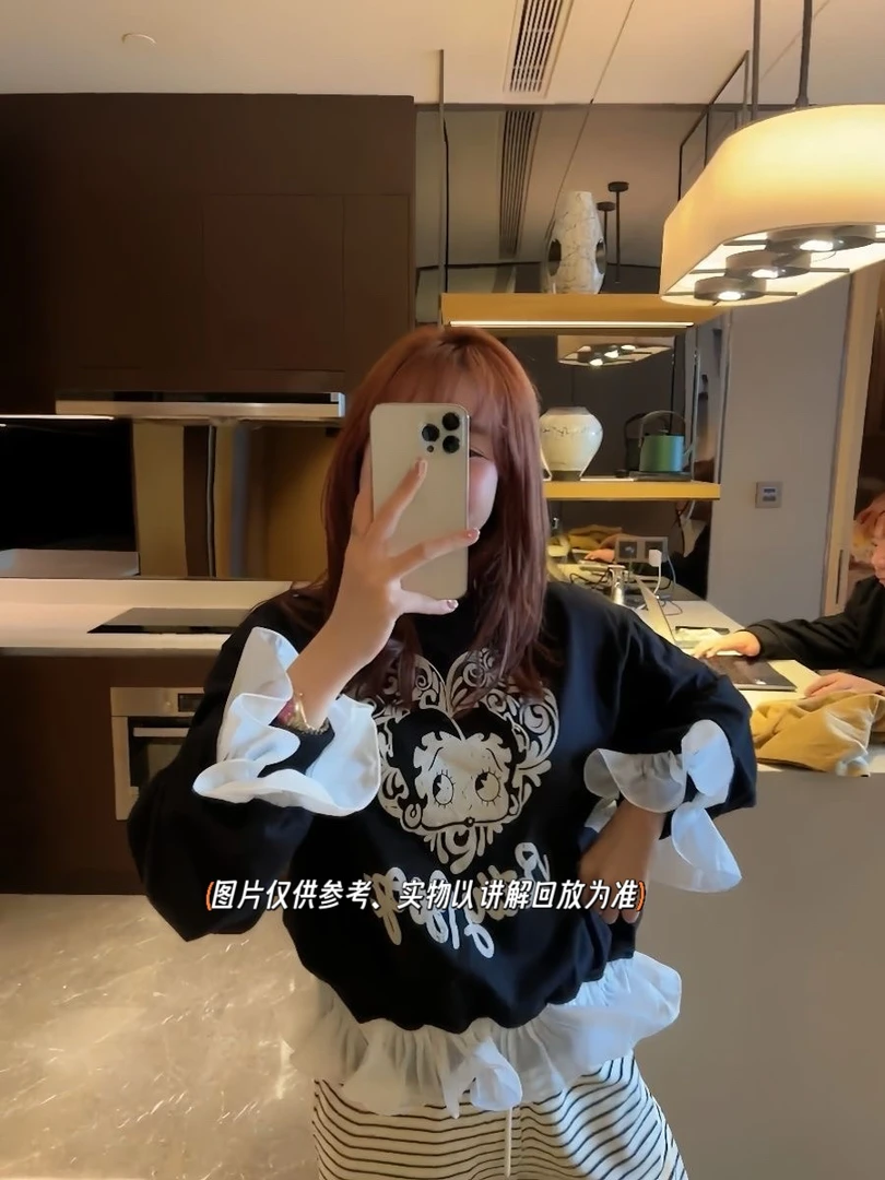 月蒙家-秋冬荷叶边加厚拼接印花卫衣女+高腰波点裙套装