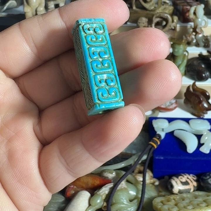 摆件瓷器等艺术作品多次