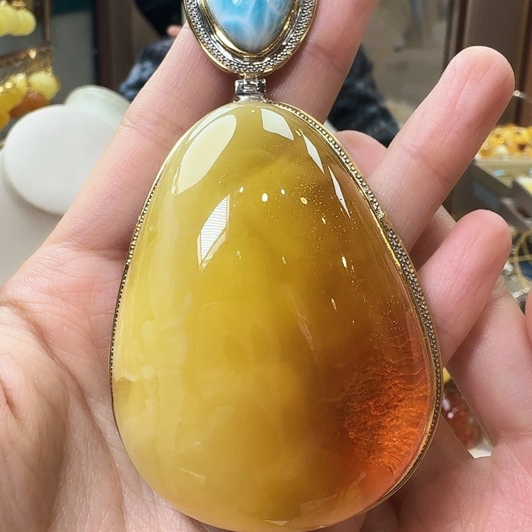 琥珀未镶嵌颈饰吊坠