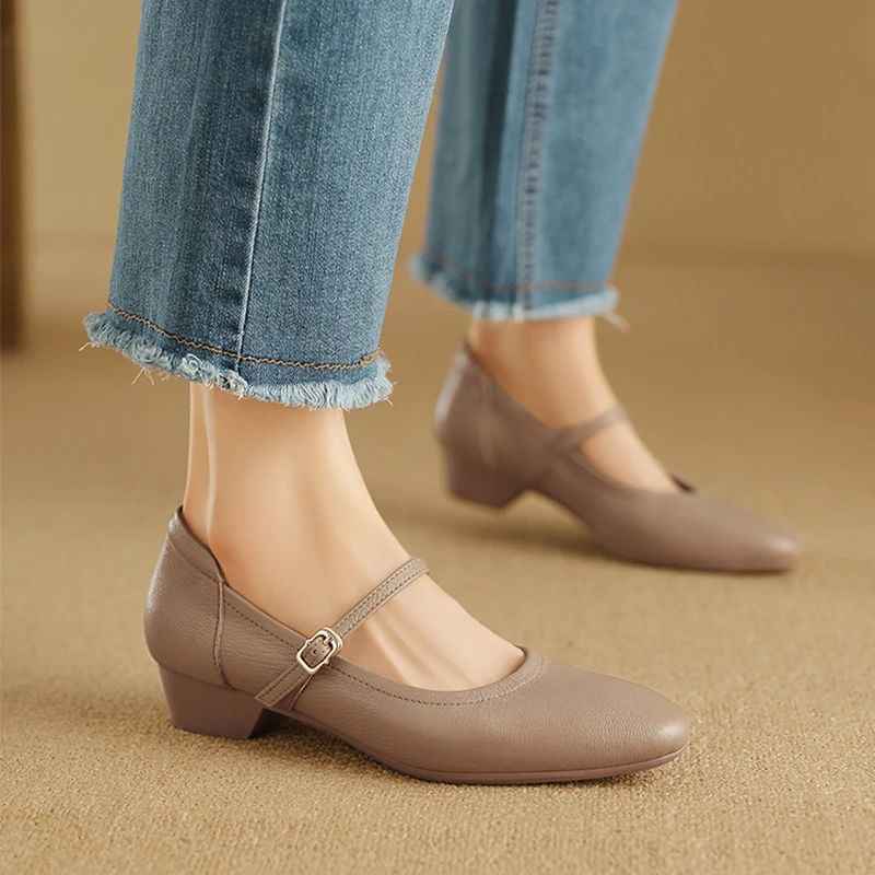 断码清仓软皮浅口单鞋女春夏圆头中跟粗跟新款软底白色玛丽珍鞋