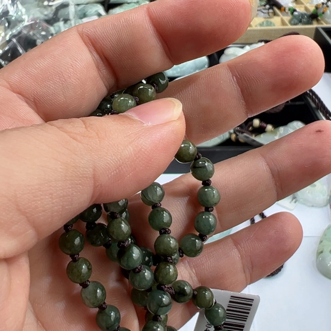 D***a翡翠未镶嵌颈饰珠链