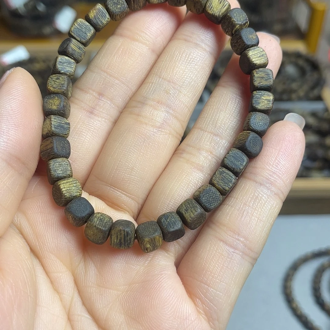 沉香碎屑沉香棋楠沉香老料方糖沉水级花香蜜香