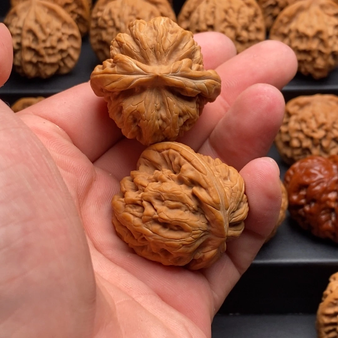 尔***号吊坠文玩核桃39红锦鲤