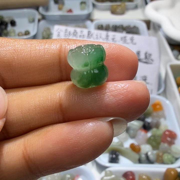 和田玉未镶嵌珠宝奇石