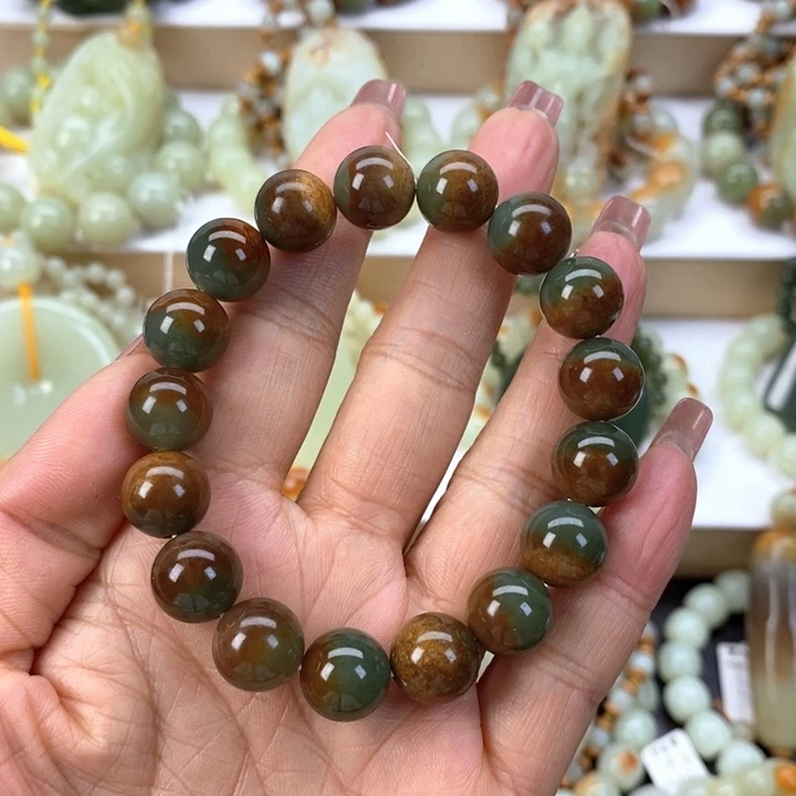 【闪购商品】透闪石质玉手串未镶嵌R****l