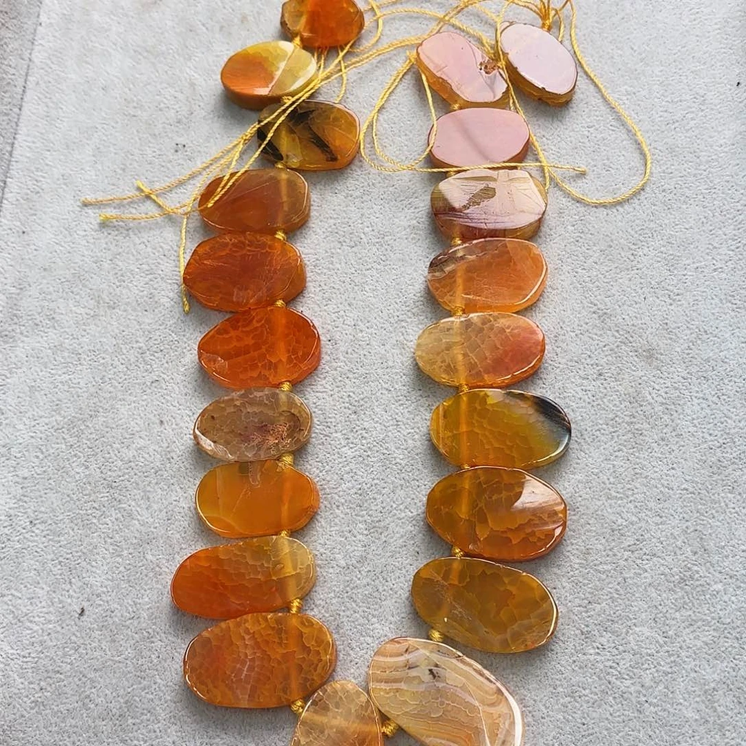 玛瑙/玉髓未镶嵌珠宝半成品黄龙纹原石片一条