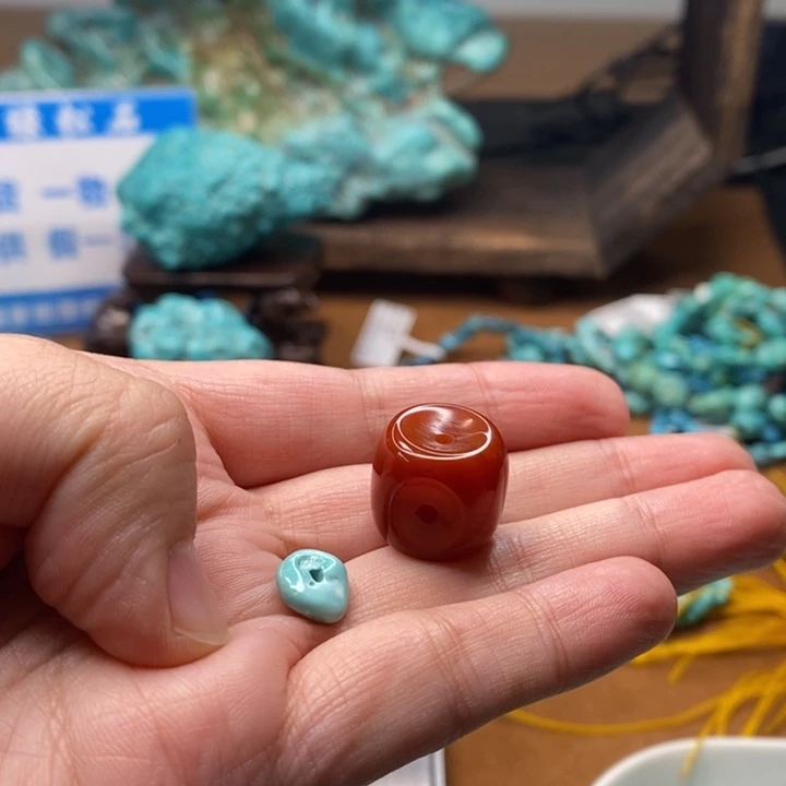 玛瑙/玉髓原矿未镶嵌幽**谷