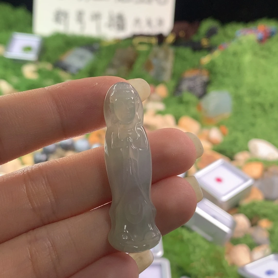 颈饰未镶嵌翡翠观音