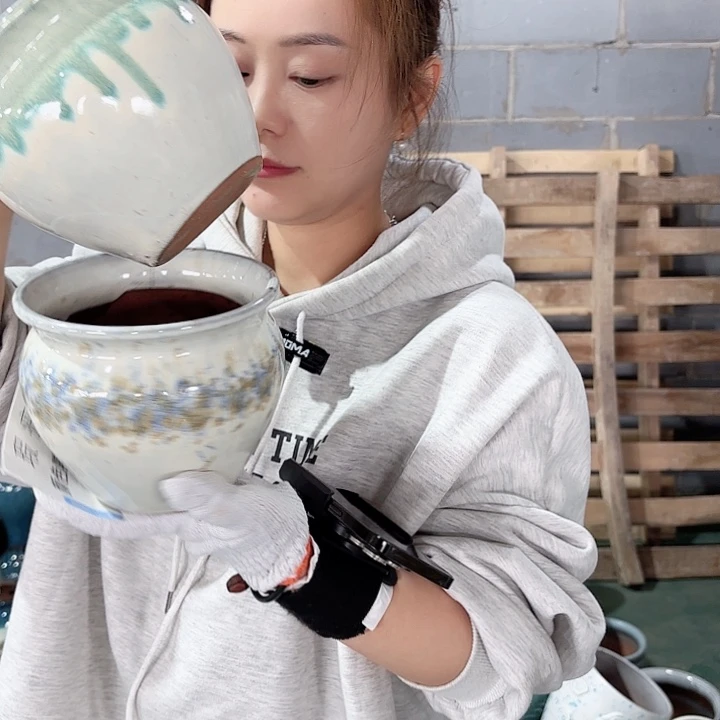 红陶瑕疵高14/15两个