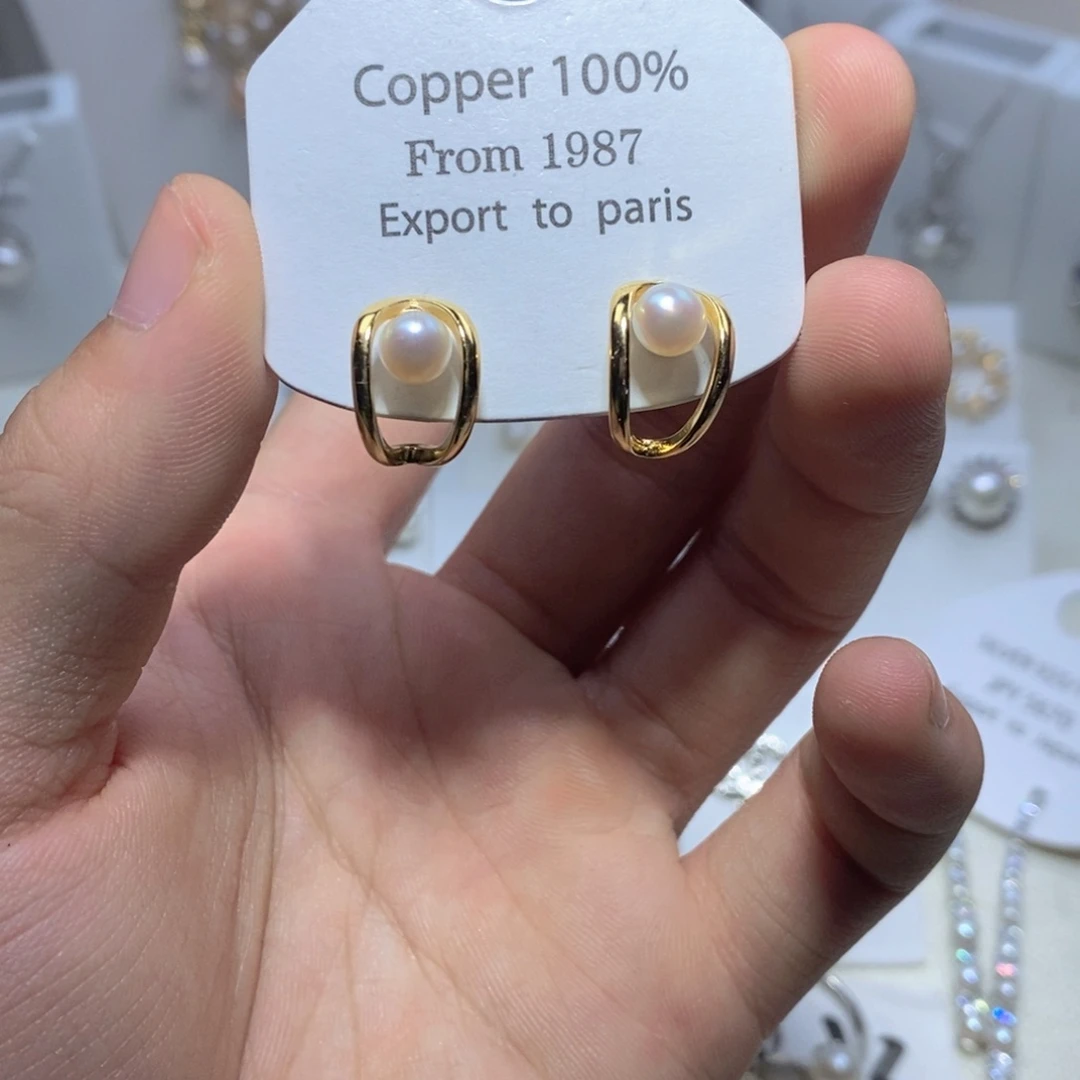 淡水珍珠银S925镶嵌耳饰