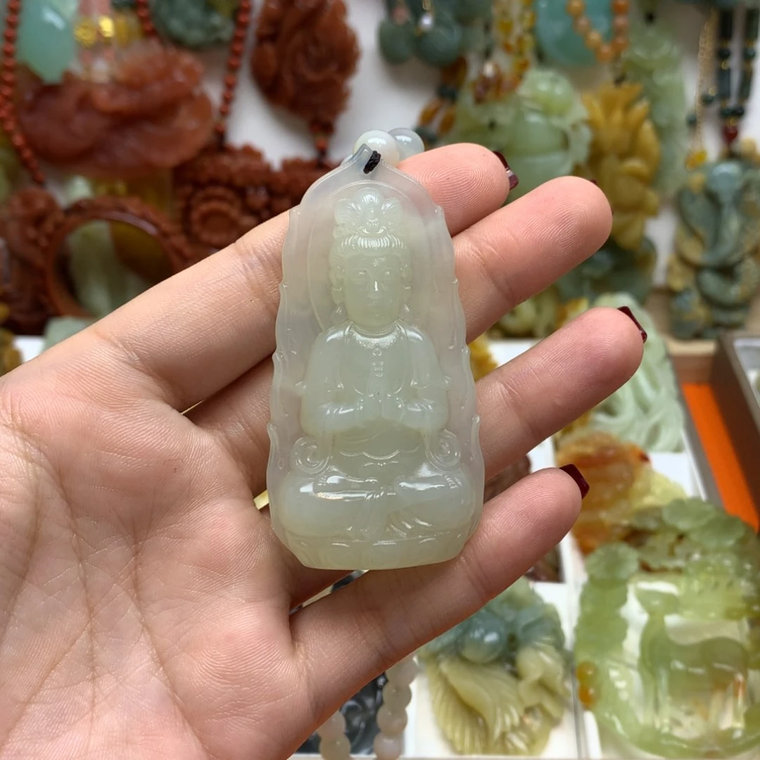 蛇纹石玉颈饰未镶嵌万****辣