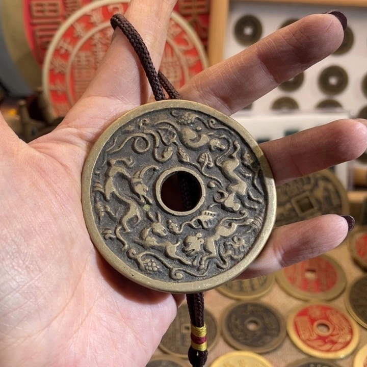 铜花**忧现代仿制工艺品